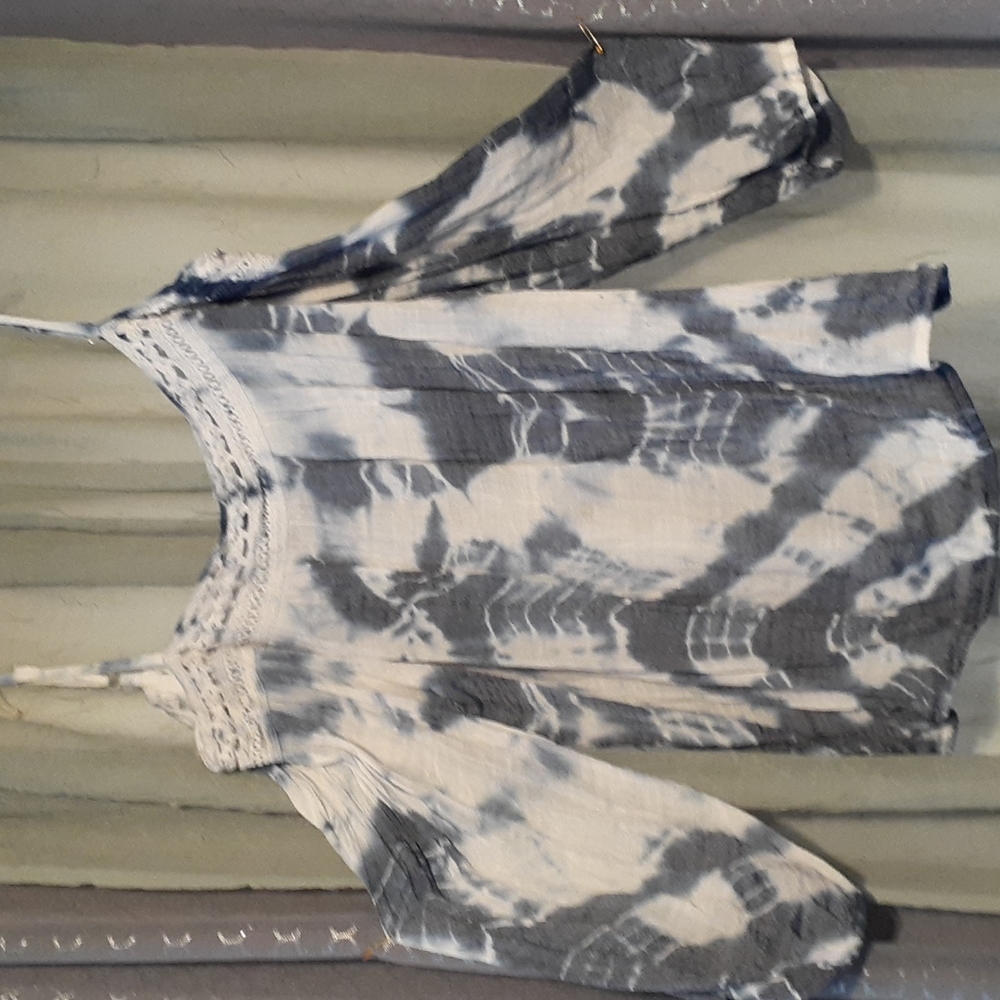 Off the shoulder 3/4 sleeves tye dye top, sz XL